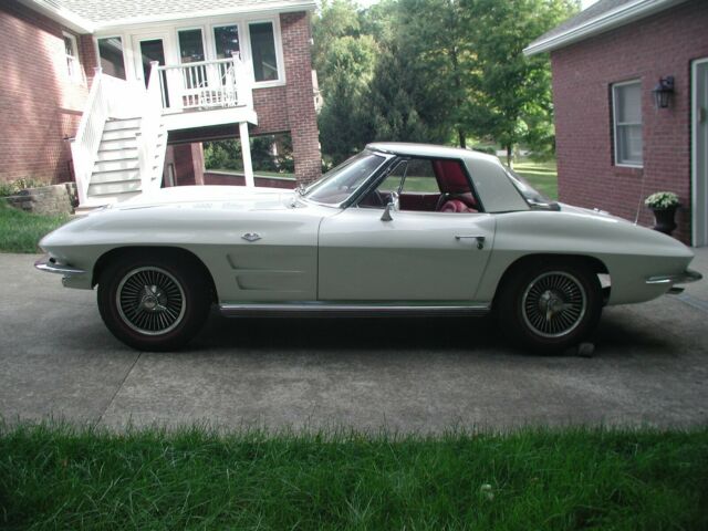 Chevrolet Corvette 1964 image number 1