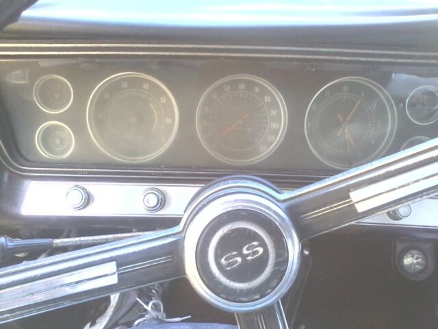 Chevrolet Impala 1967 image number 3