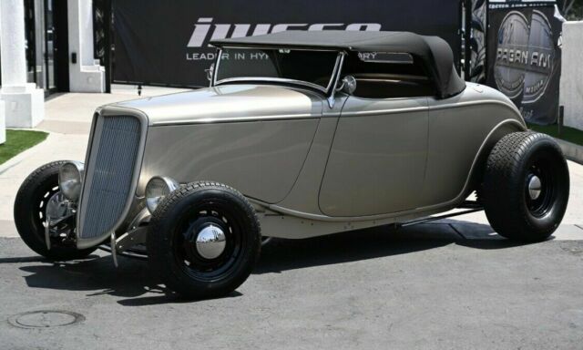 Ford Roadster 1934 image number 1