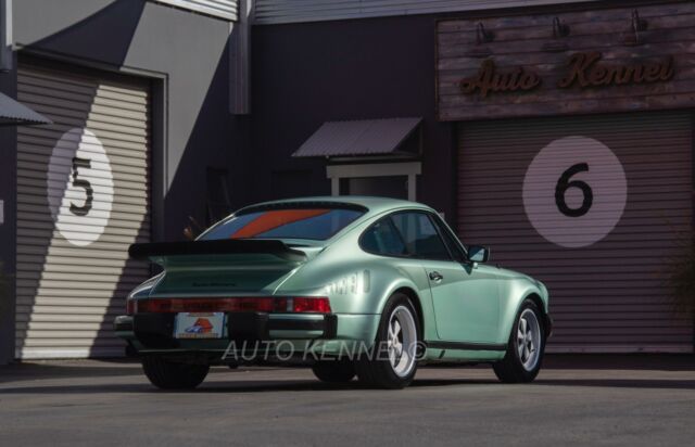 Porsche 930 1977 image number 2