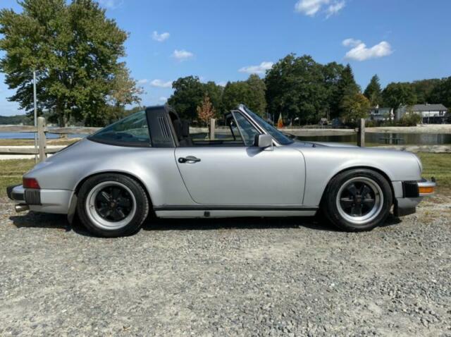 Porsche 911 1977 image number 29