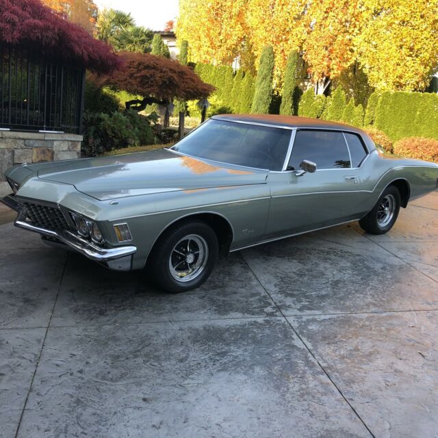 Buick Riviera 1972 image number 17