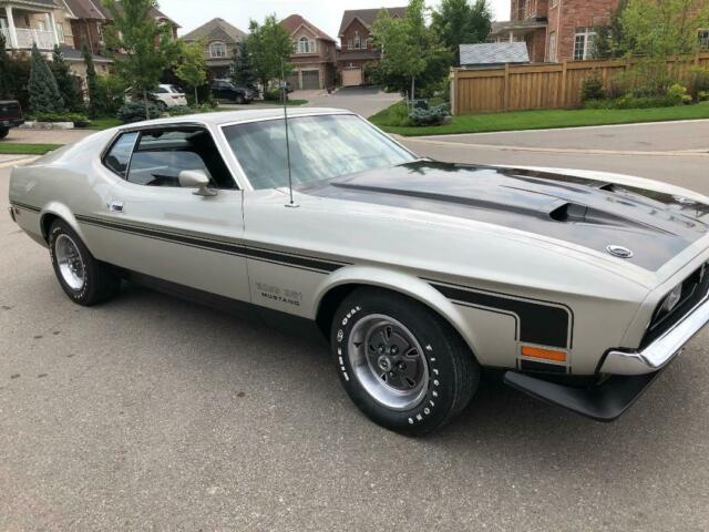 Ford Mustang 1971 image number 24
