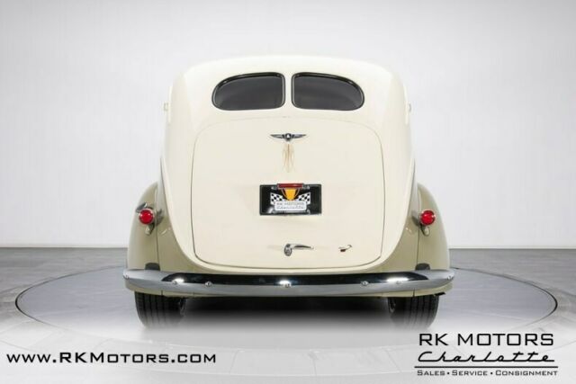Plymouth Custom 1937 image number 45