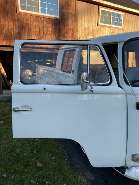 Volkswagen Double Cab 1970 image number 42
