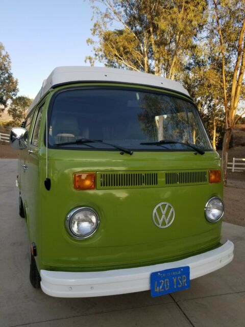 Volkswagen Bus/Vanagon 1979 image number 1