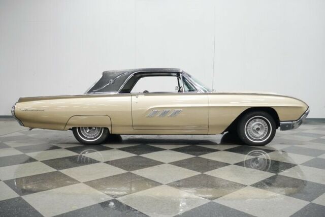 Ford Thunderbird 1963 image number 15