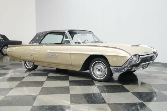 Ford Thunderbird 1963 image number 16