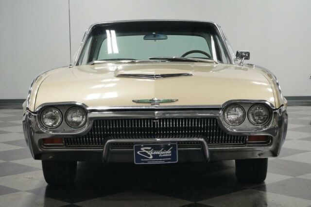 Ford Thunderbird 1963 image number 19