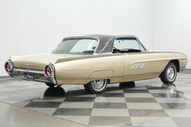 Ford Thunderbird 1963 image number 37