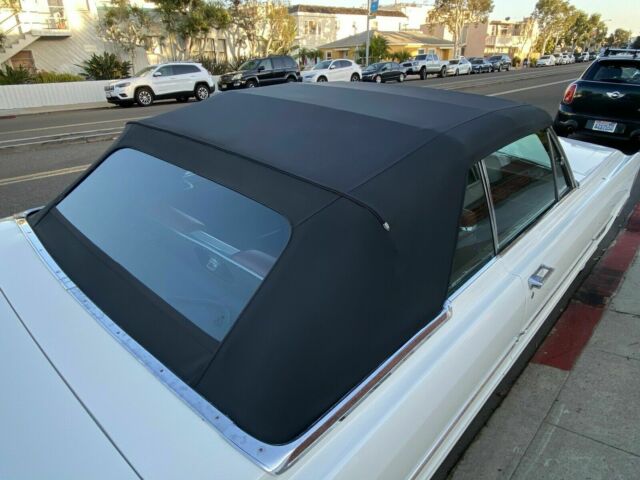 Chrysler Imperial Crown 1967 image number 15