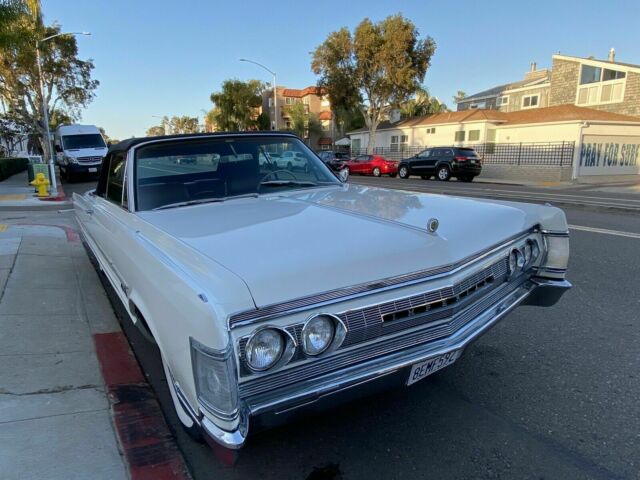 Chrysler Imperial Crown 1967 image number 38