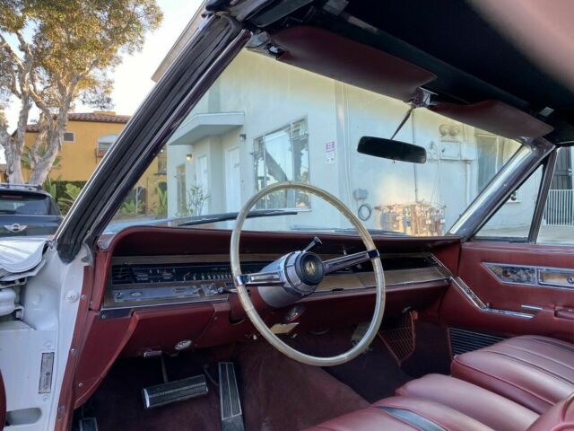 Chrysler Imperial Crown 1967 image number 41