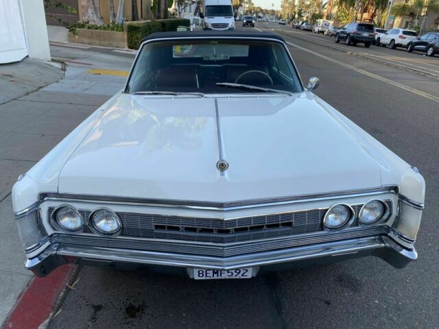 Chrysler Imperial Crown 1967 image number 8