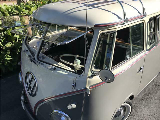 Volkswagen Bus/Vanagon 1961 image number 1