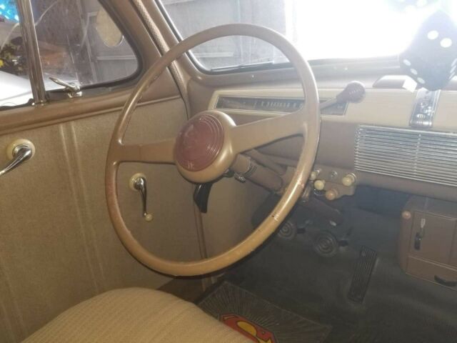 Ford Deluxe 1941 image number 14
