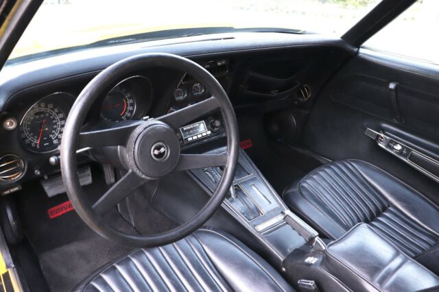 Chevrolet Corvette 1976 image number 12