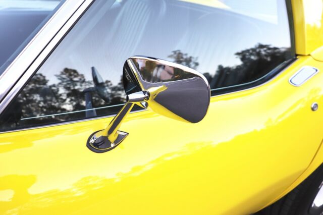 Chevrolet Corvette 1976 image number 33