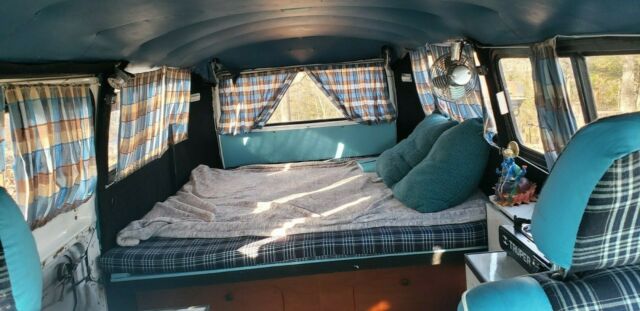 Volkswagen Bus/Vanagon 1973 image number 30
