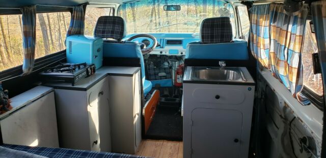 Volkswagen Bus/Vanagon 1973 image number 33