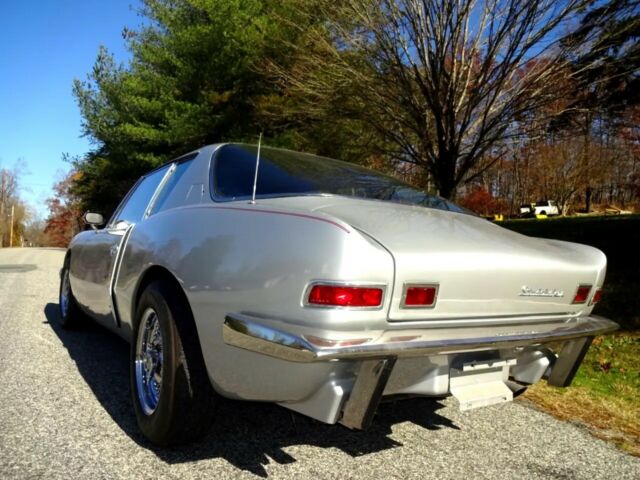 Studebaker Avanti 1973 image number 1