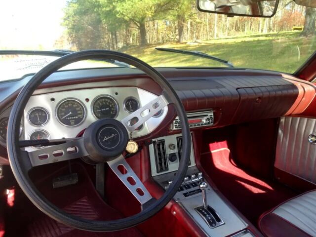 Studebaker Avanti 1973 image number 18