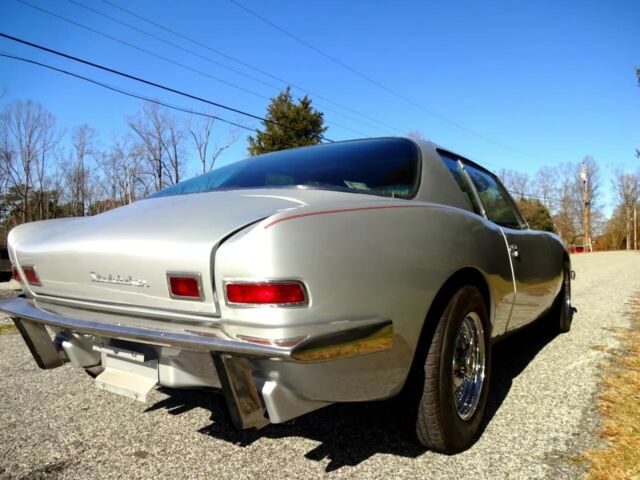 Studebaker Avanti 1973 image number 2