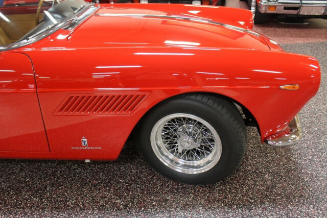 Ferrari 250 GTE 1961 image number 14