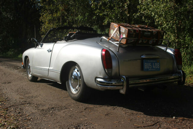 Volkswagen Karmann Ghia 1972 image number 14