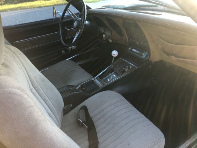 Chevrolet Corvette 1974 image number 32