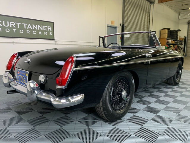 MG MGB 1963 image number 9