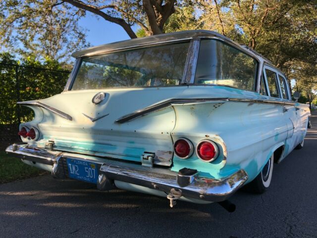 Chevrolet Bel Air/150/210 1960 image number 2