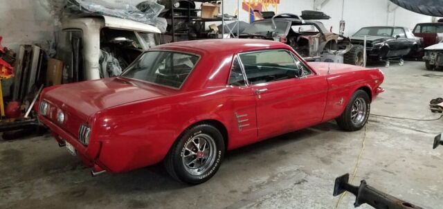 Ford Mustang 4.7 1966 image number 11