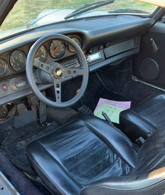 Porsche 911 1976 image number 24
