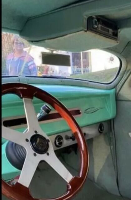 Chevrolet Fleetline 1948 image number 35