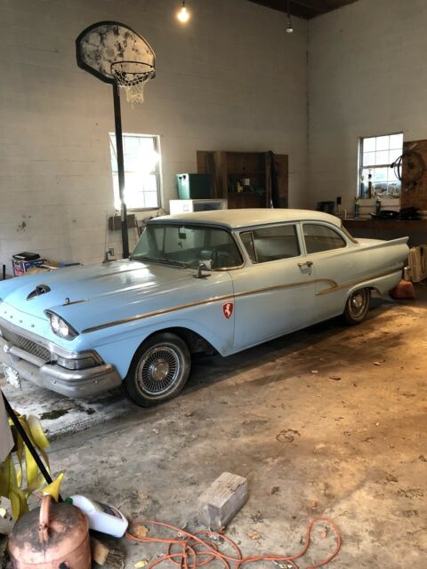 Ford 300 Fairlane 1958 image number 3