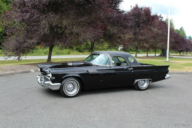 Ford Thunderbird 1957 image number 13