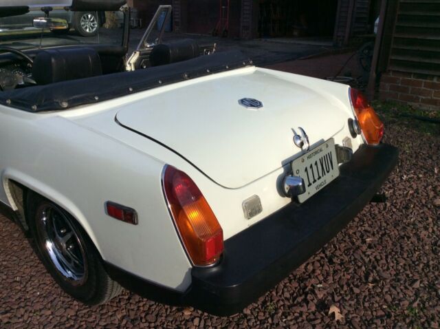 MG Midget 1976 image number 3