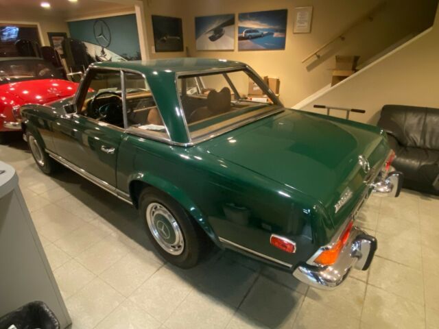 Mercedes-Benz SL-Class 1970 image number 3