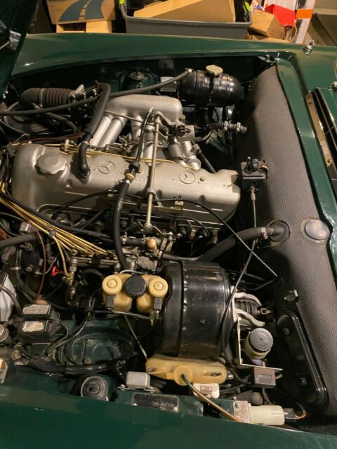 Mercedes-Benz SL-Class 1970 image number 37