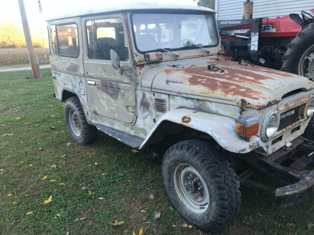 Toyota Land Cruiser 1976 image number 12