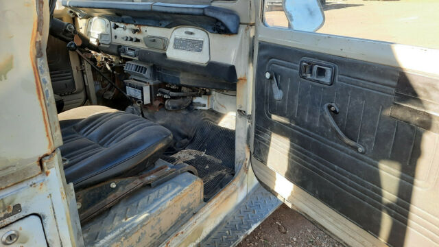 Toyota Land Cruiser 1976 image number 42