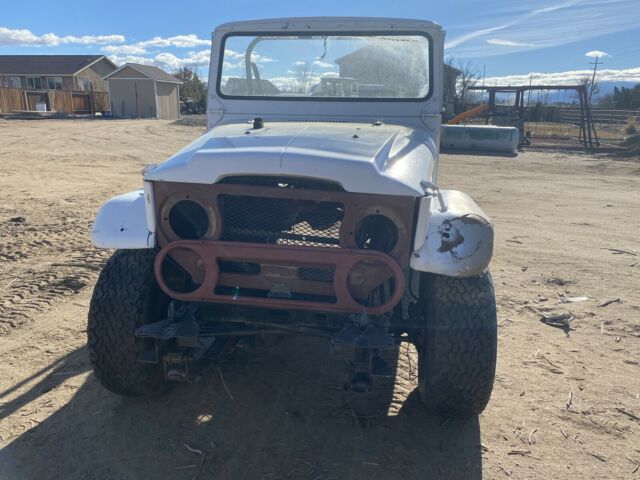 Toyota Land Cruiser FJ40 1968 image number 4