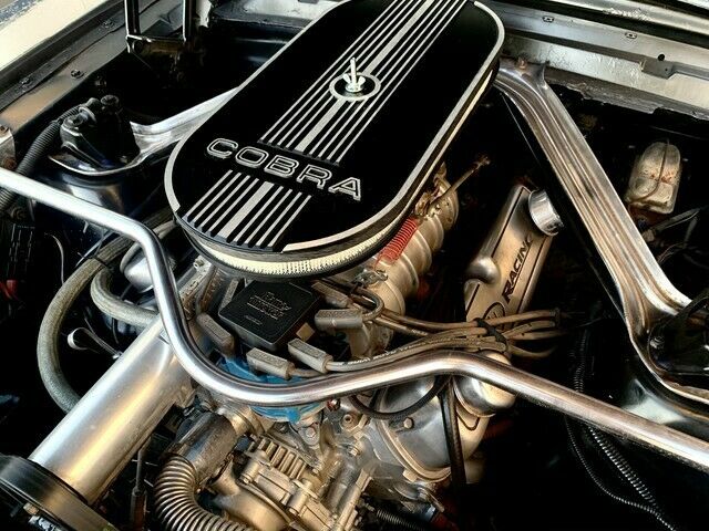 Ford Mustang 1965 image number 10