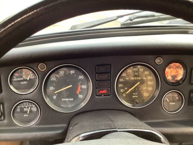 MG MGB 1977 image number 29