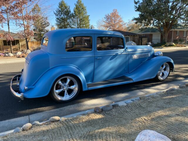Buick Series 60 1934 image number 3