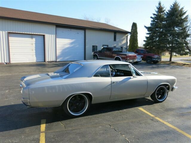 Chevrolet Chevelle 1966 image number 11