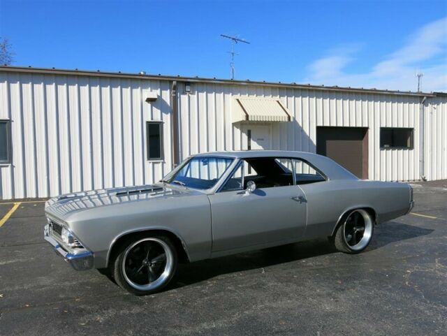 Chevrolet Chevelle 1966 image number 2