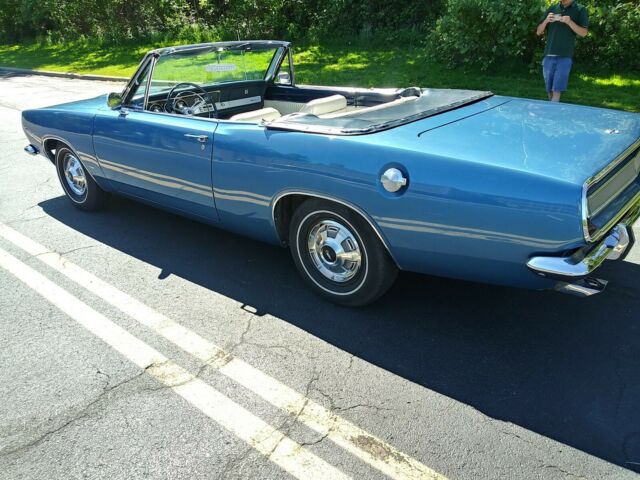 Plymouth Barracuda 1967 image number 1