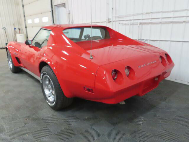 Chevrolet Corvette 1974 image number 2